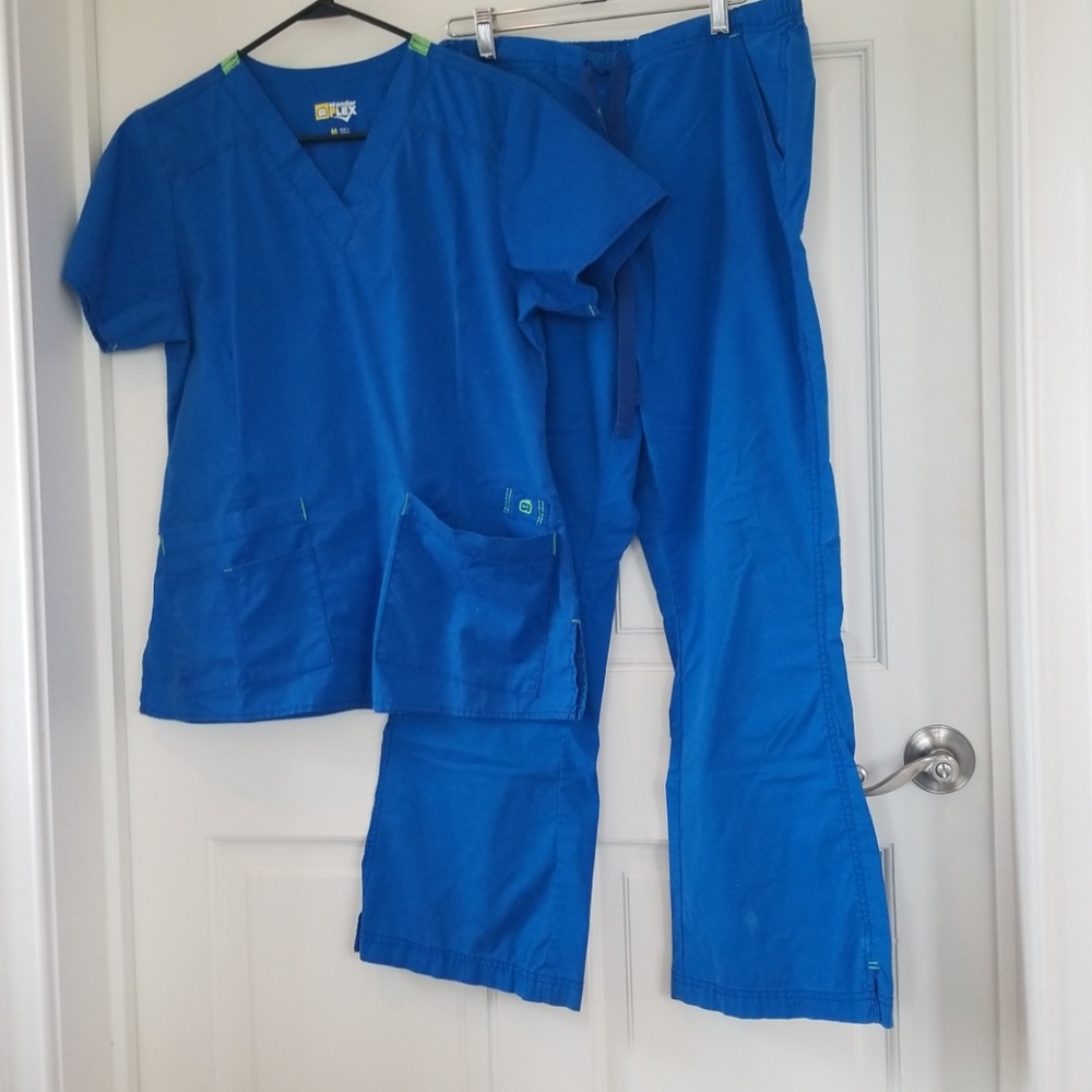 Royal Blue M scrub set wonder wink